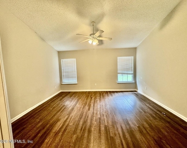 12295 Sumter Square Drive E - Photo Thumbnail 11