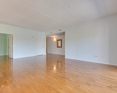 799 Graceland Avenue - Photo Thumbnail 4