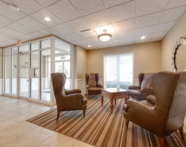 799 Graceland Avenue - Photo Thumbnail 37