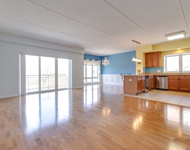 799 Graceland Avenue - Photo Thumbnail 2