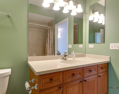 799 Graceland Avenue - Photo Thumbnail 34