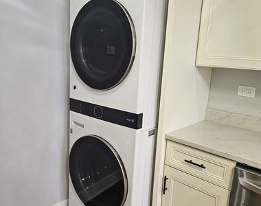 831 S Western Avenue - Photo Thumbnail 7