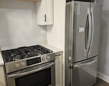 831 S Western Avenue - Photo Thumbnail 5