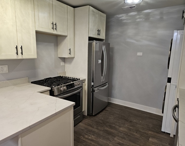 831 S Western Avenue - Photo Thumbnail 4