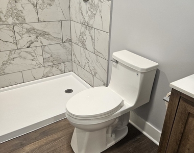 831 S Western Avenue - Photo Thumbnail 12