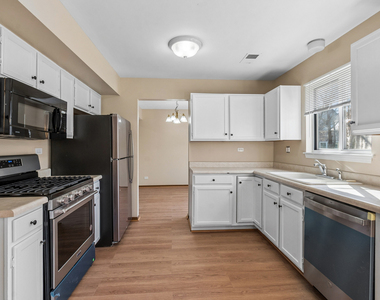 1317 Spalding Drive - Photo Thumbnail 4