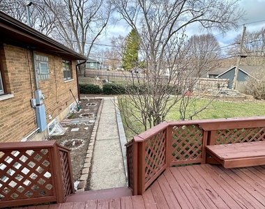 3210 Vista Terrace - Photo Thumbnail 10
