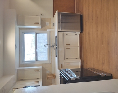3210 Vista Terrace - Photo Thumbnail 6