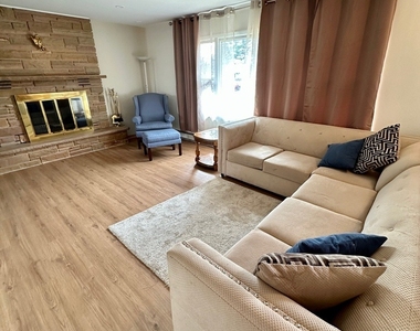 3210 Vista Terrace - Photo Thumbnail 3