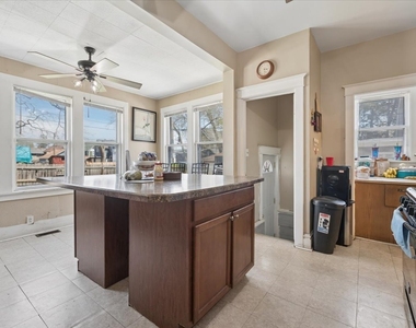 362 Evans Avenue - Photo Thumbnail 11