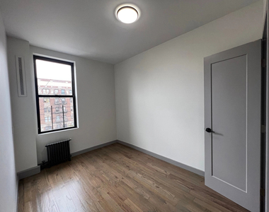 565 West 162nd Street - Photo Thumbnail 2