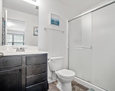 1813 Spinnaker Street - Photo Thumbnail 10