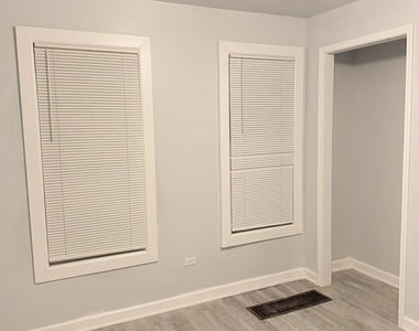 14305 Irving Avenue - Photo Thumbnail 3