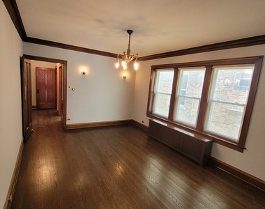 5228 W Hutchinson Street - Photo Thumbnail 2