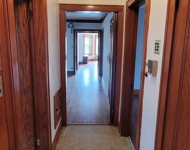 5228 W Hutchinson Street - Photo Thumbnail 13