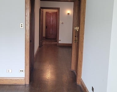 5228 W Hutchinson Street - Photo Thumbnail 7
