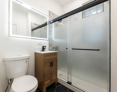 1511 W Garfield Boulevard - Photo Thumbnail 8