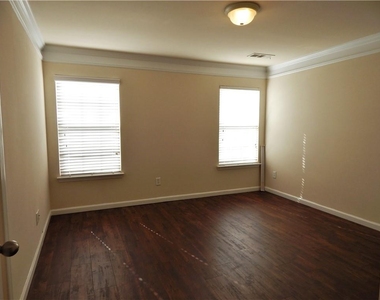 2199 Landing Walk Drive - Photo Thumbnail 32