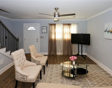 1809 Vesta Avenue - Photo Thumbnail 9