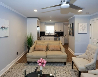 1809 Vesta Avenue - Photo Thumbnail 2