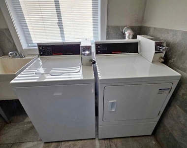 14305 Irving Avenue - Photo Thumbnail 8