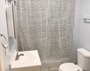 14305 Irving Avenue - Photo Thumbnail 5