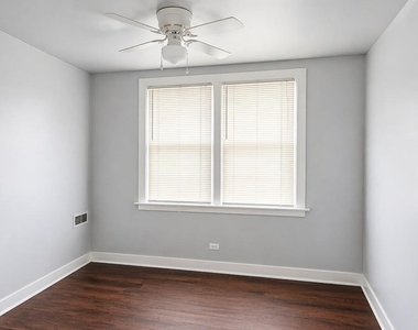 14305 Irving Avenue - Photo Thumbnail 2
