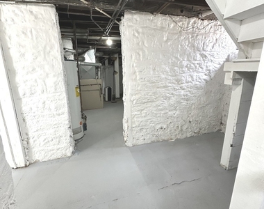 408 S Gardiner Avenue - Photo Thumbnail 22