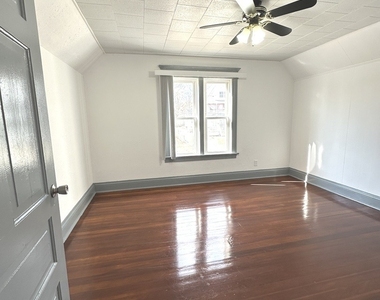 408 S Gardiner Avenue - Photo Thumbnail 18