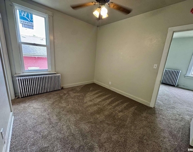1622 Washington Street - Photo Thumbnail 4