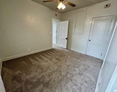 1622 Washington Street - Photo Thumbnail 5