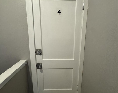 1622 Washington Street - Photo Thumbnail 1
