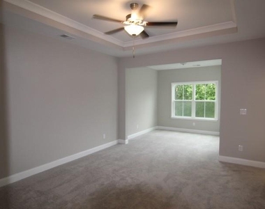132 Boxcar Way - Photo Thumbnail 7