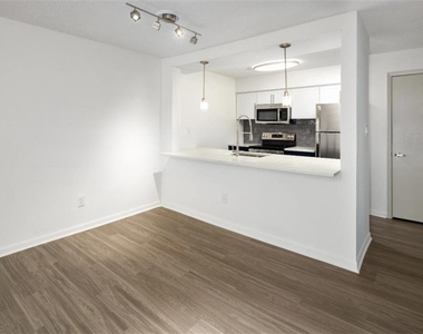 6873 Peachtree Dunwoody Road - Photo Thumbnail 5
