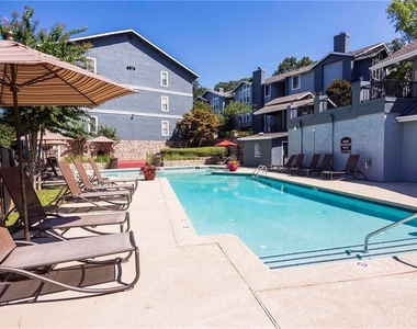 6873 Peachtree Dunwoody Road - Photo Thumbnail 19