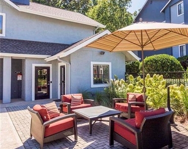 6873 Peachtree Dunwoody Road - Photo Thumbnail 20