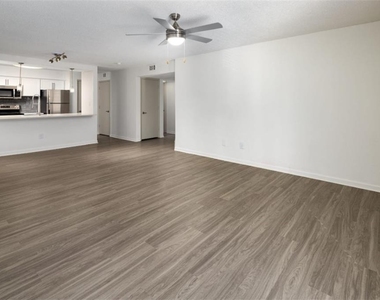 6873 Peachtree Dunwoody Road - Photo Thumbnail 6