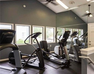 6873 Peachtree Dunwoody Road - Photo Thumbnail 17