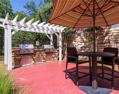 6873 Peachtree Dunwoody Road - Photo Thumbnail 22