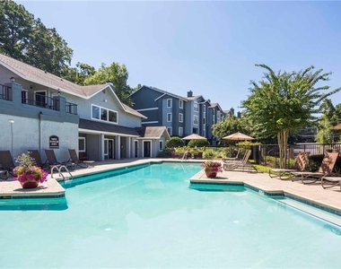 6873 Peachtree Dunwoody Road - Photo Thumbnail 21