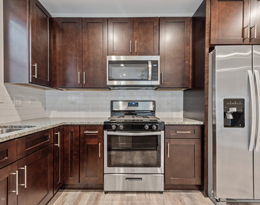 6530 S Maryland Avenue - Photo Thumbnail 3