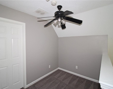 957 Oak Street Sw - Photo Thumbnail 14