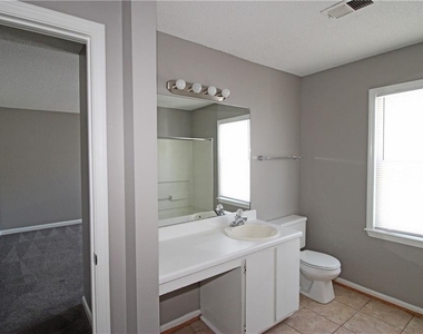 957 Oak Street Sw - Photo Thumbnail 12