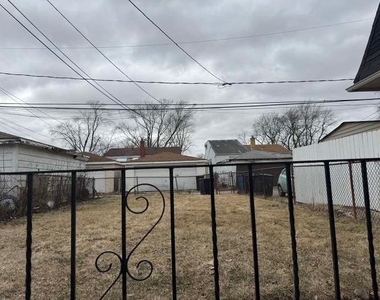 11540 S Racine Avenue - Photo Thumbnail 18