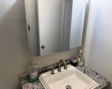 11540 S Racine Avenue - Photo Thumbnail 13
