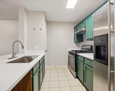 1510 Robin Street - Photo Thumbnail 10