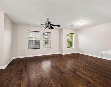 1510 Robin Street - Photo Thumbnail 3