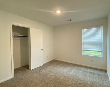 12350 Mccrorey Trails Court - Photo Thumbnail 3