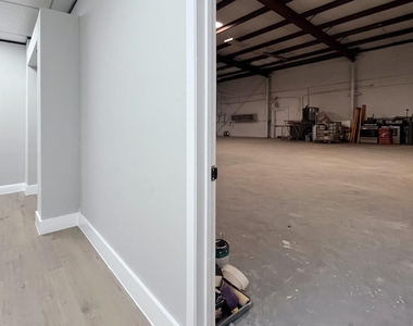 9220 Rasmus Drive - Photo Thumbnail 4