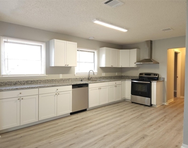 6301 Anderson Street - Photo Thumbnail 5